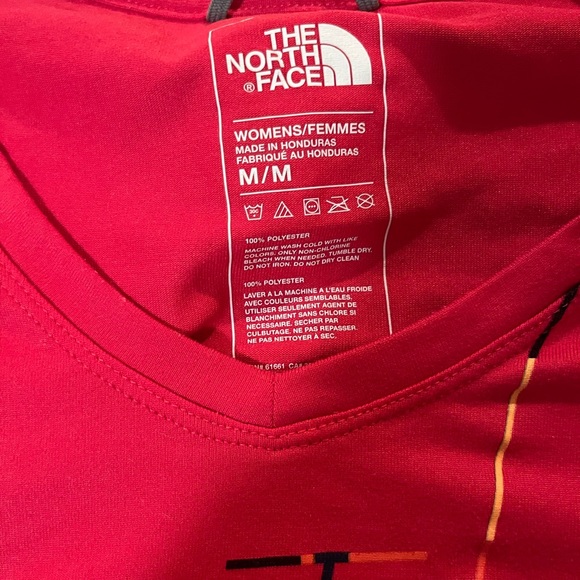 North face dri-fit top in size medium color orange - Picture 2 of 2